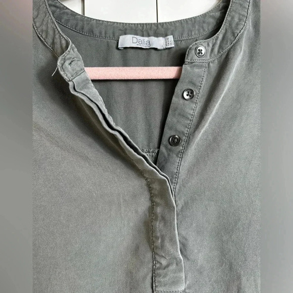 Dahlia khaki soft dress, Large, cap sleeves, raw edge, relaxed fit, Tencel - Picture 3 of 12